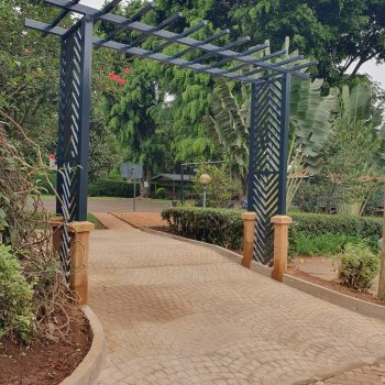 metal gate